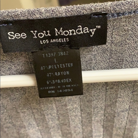 Cute crop top - Picture 2 of 2